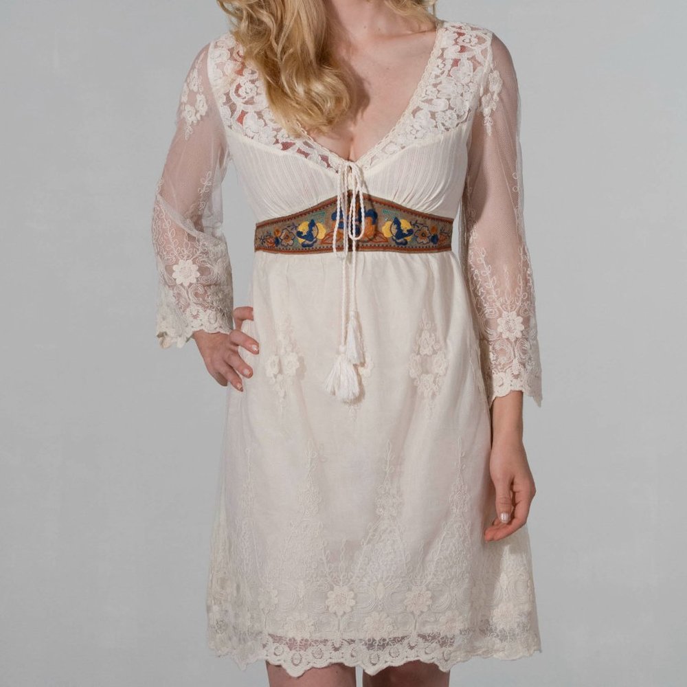 Lace Trimmed Dress with Embroidery Band in Waist.